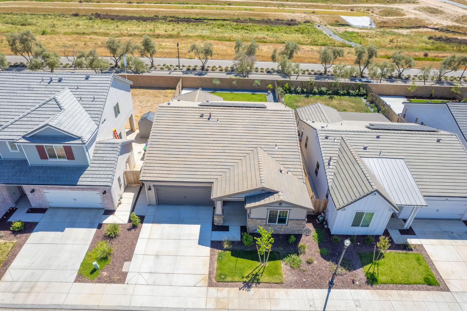 1275 Traverse Dr S, Madera, CA 93636