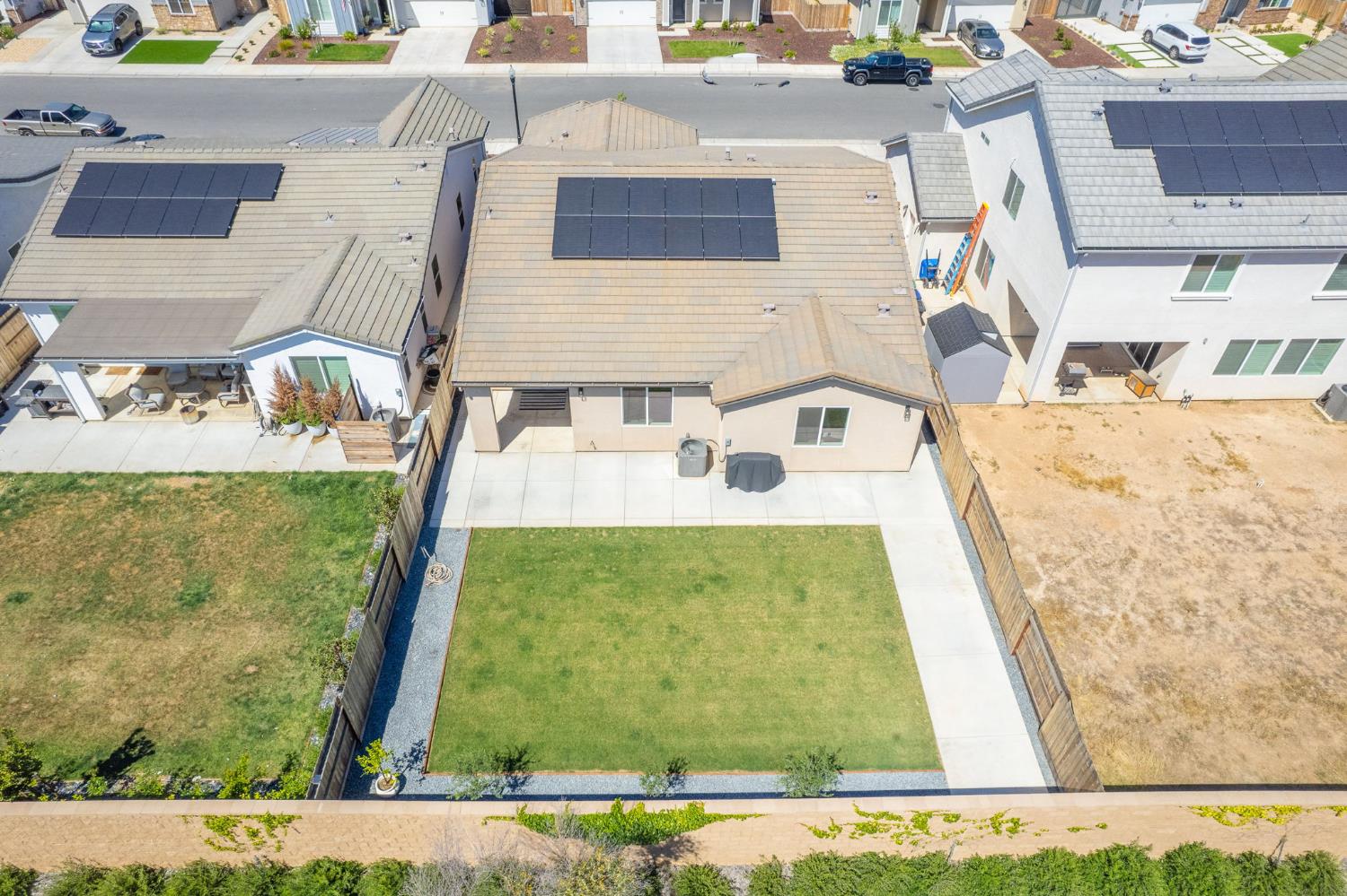 1275 Traverse Dr S, Madera, CA 93636