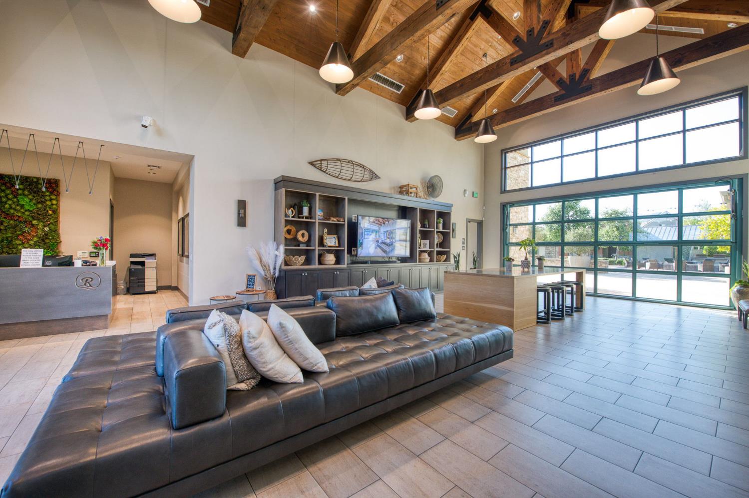 1275 Traverse Dr S, Madera, CA 93636