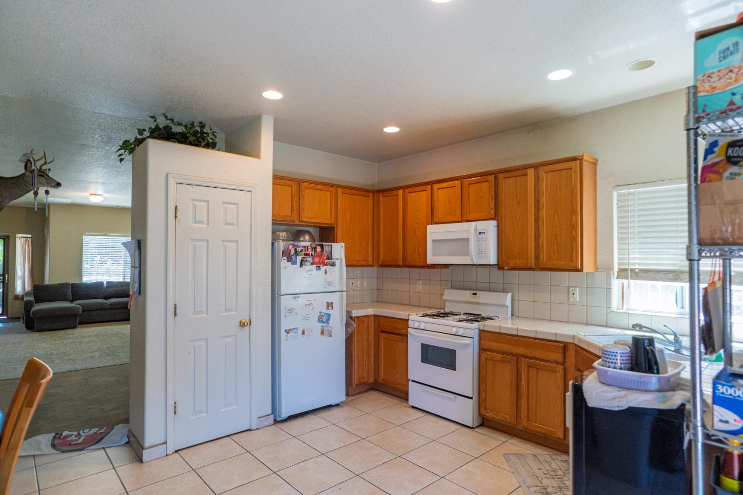 123 Manzanita Ave, Merced, CA 95341