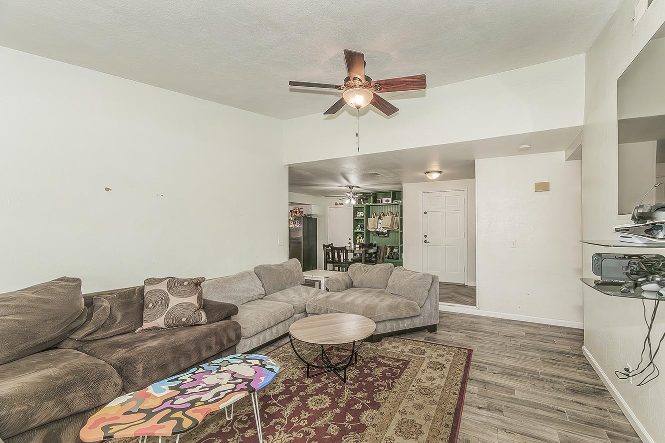 1385 Bernadine Dr, Clovis, CA 93611