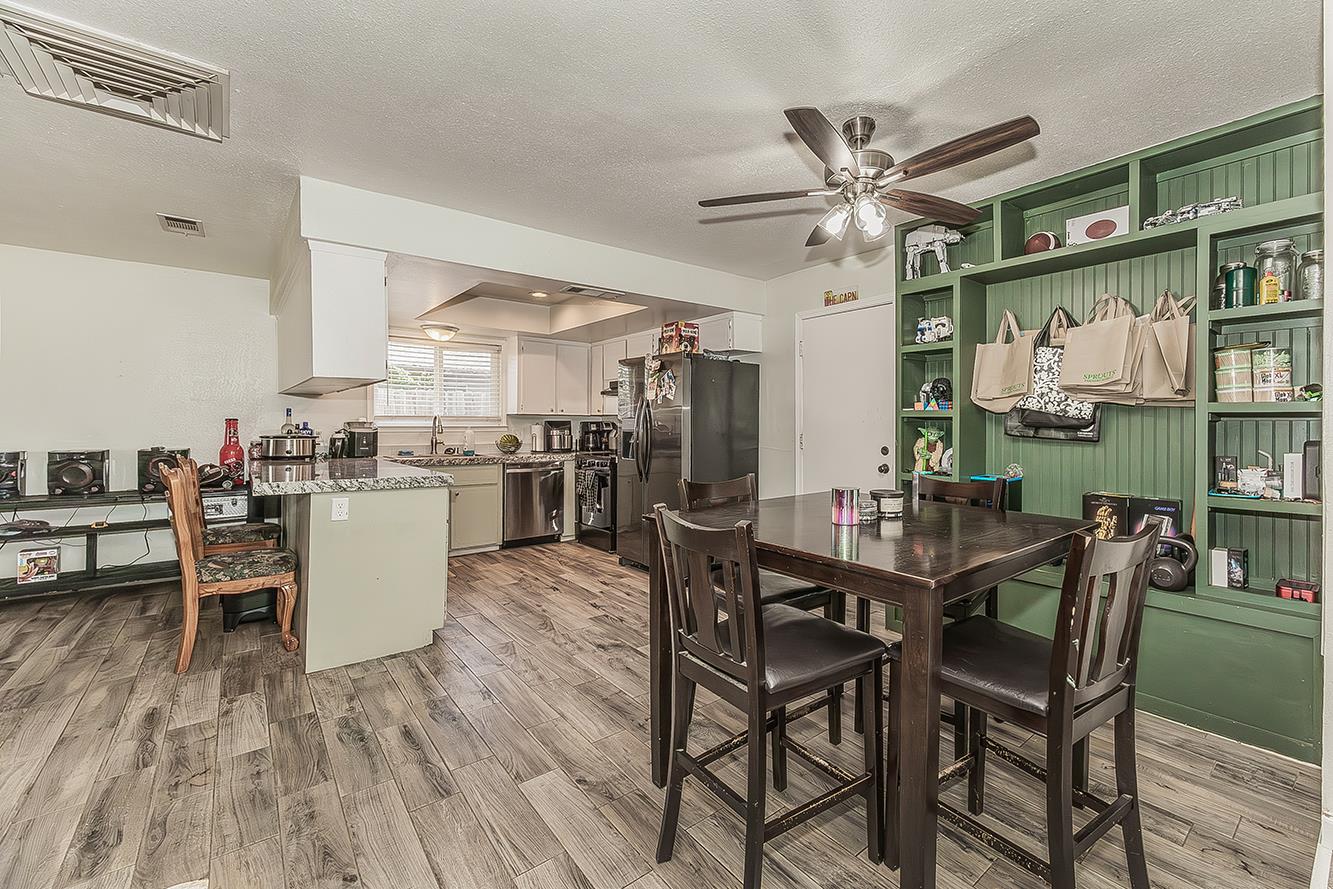 1385 Bernadine Dr, Clovis, CA 93611