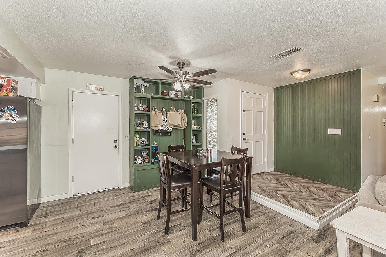 1385 Bernadine Dr, Clovis, CA 93611