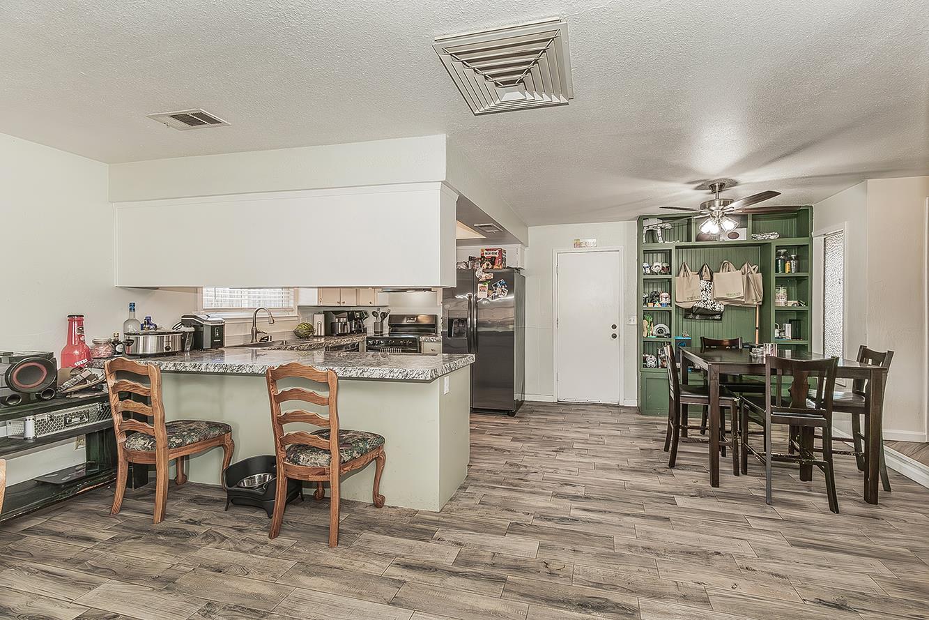 1385 Bernadine Dr, Clovis, CA 93611