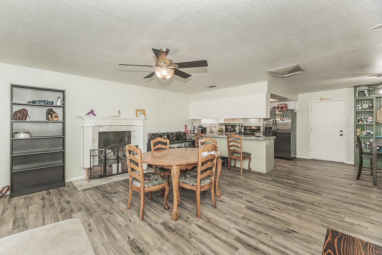 1385 Bernadine Dr, Clovis, CA 93611