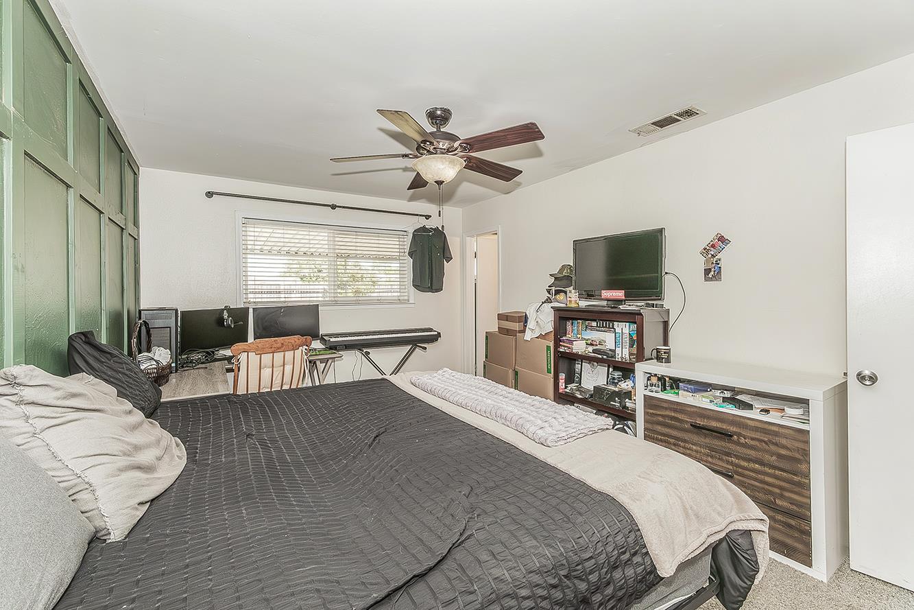 1385 Bernadine Dr, Clovis, CA 93611