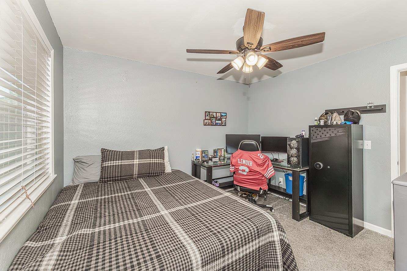 1385 Bernadine Dr, Clovis, CA 93611