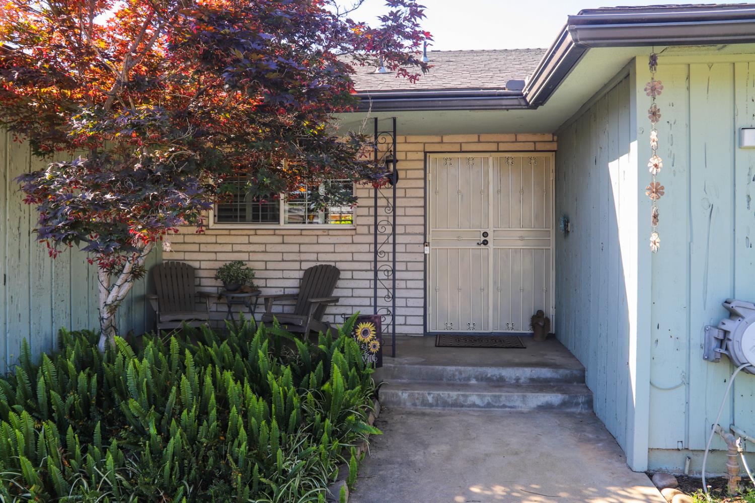 667 E Birch Ave, Fresno, CA 93720