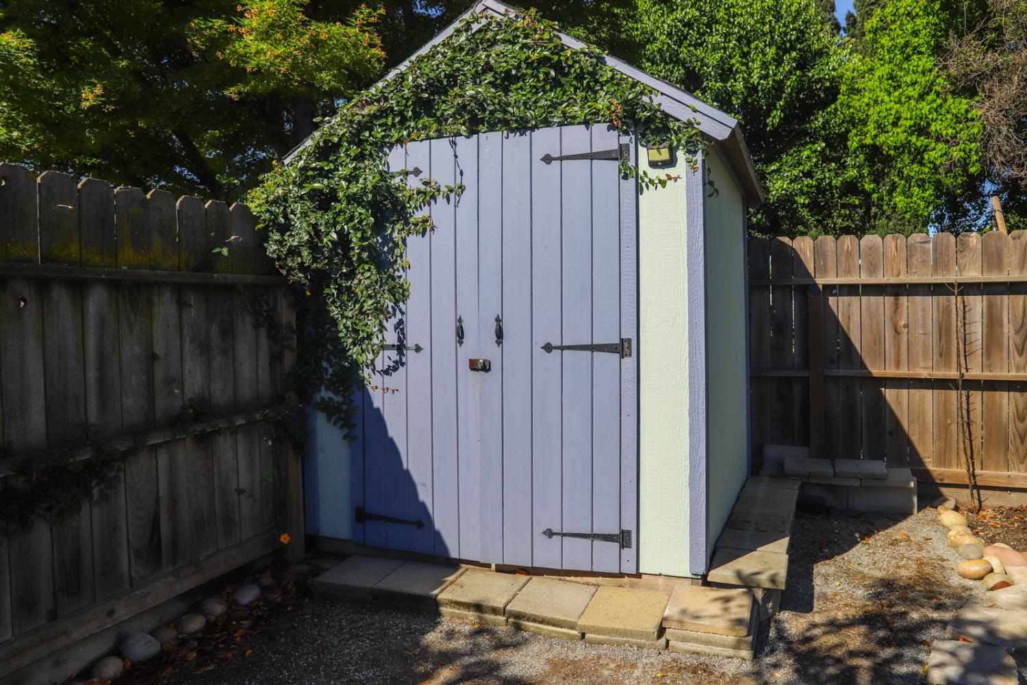 667 E Birch Ave, Fresno, CA 93720