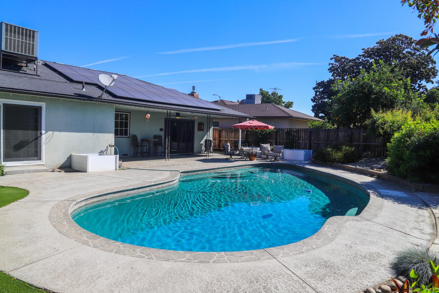 667 E Birch Ave, Fresno, CA 93720