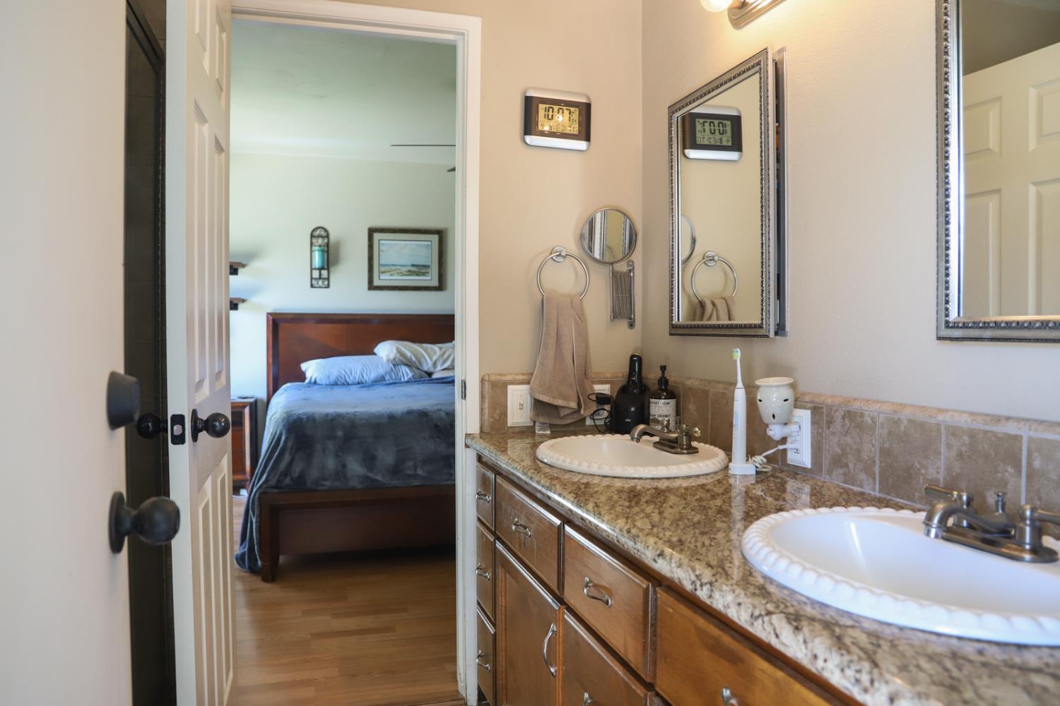 667 E Birch Ave, Fresno, CA 93720