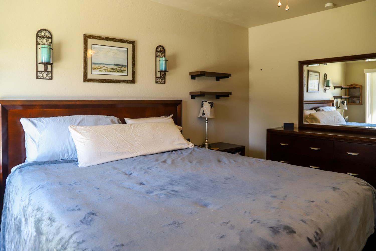 667 E Birch Ave, Fresno, CA 93720