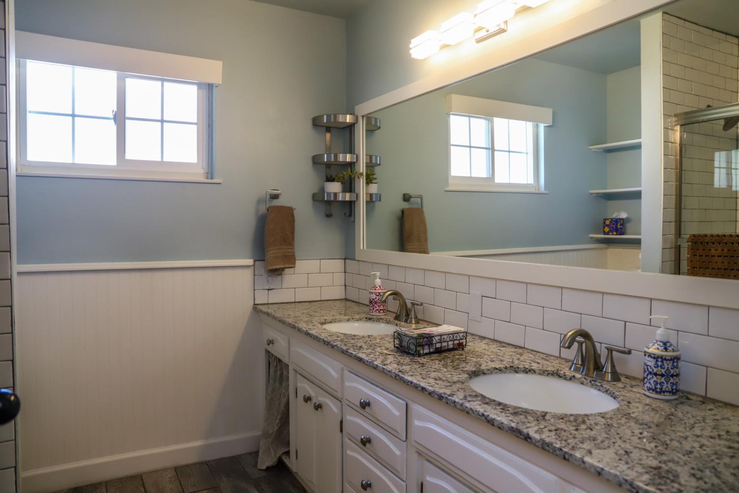 667 E Birch Ave, Fresno, CA 93720