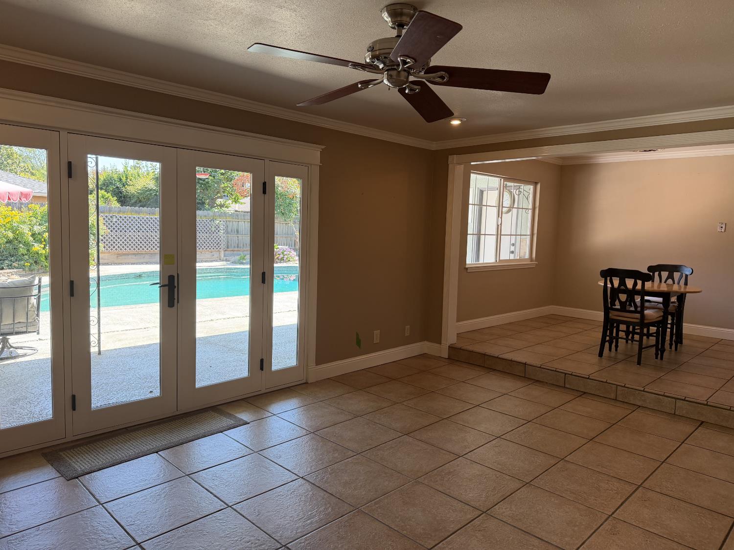 667 E Birch Ave, Fresno, CA 93720
