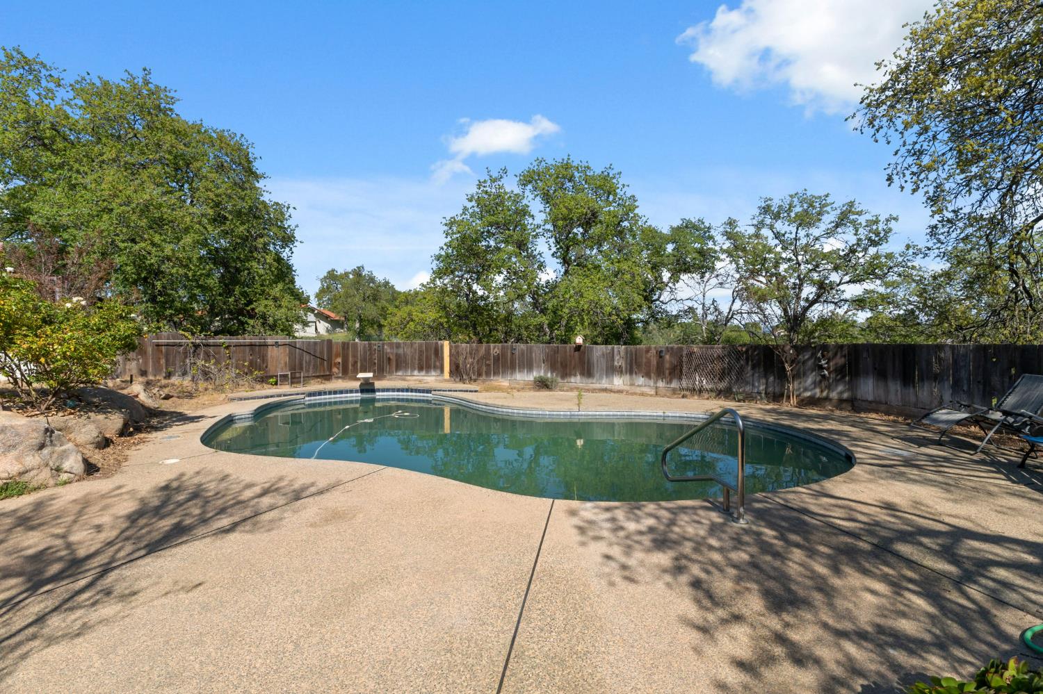 29667 Meadow Ln, Coarsegold, CA 93614