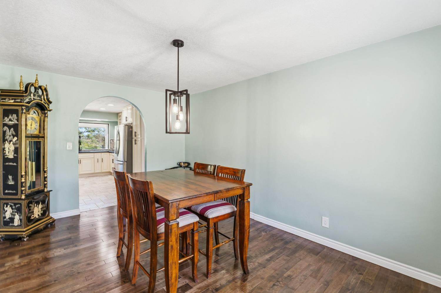 29667 Meadow Ln, Coarsegold, CA 93614