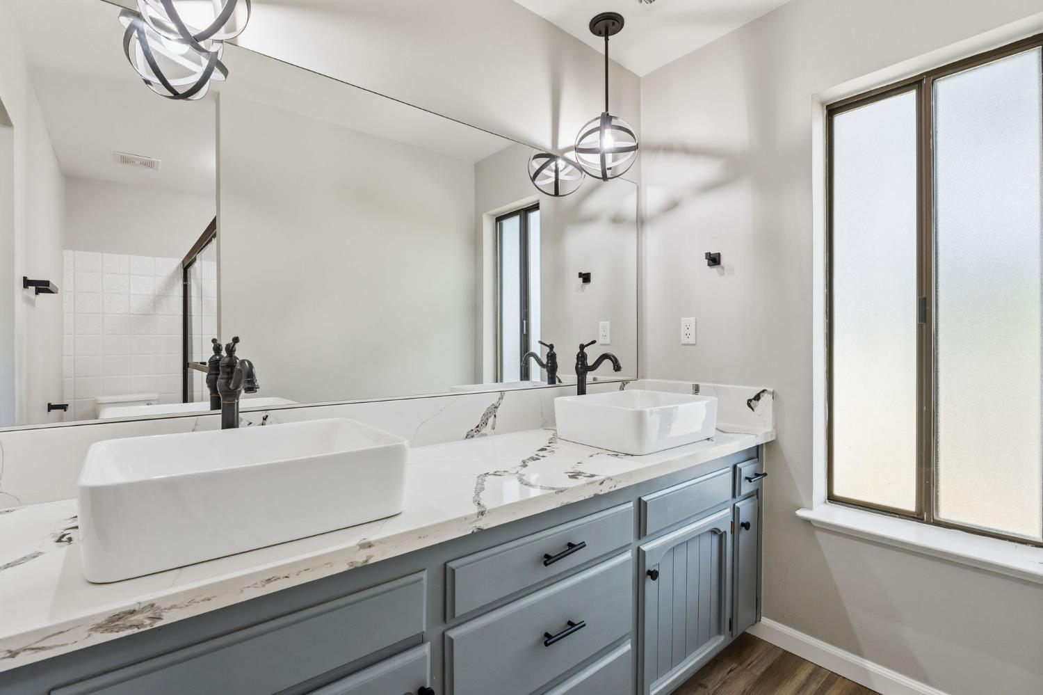 29667 Meadow Ln, Coarsegold, CA 93614