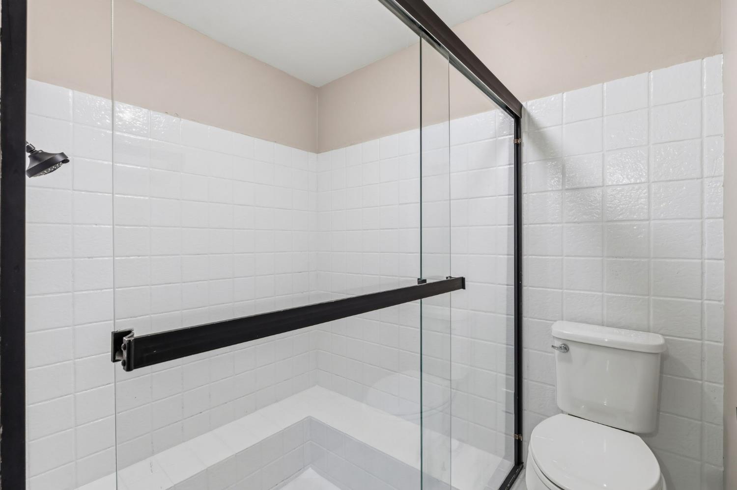 29667 Meadow Ln, Coarsegold, CA 93614