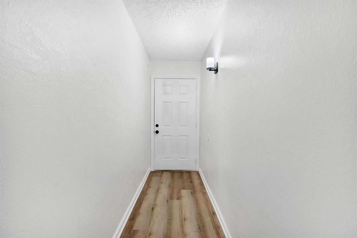 2544 W Dakota Ave, Fresno, CA 93705