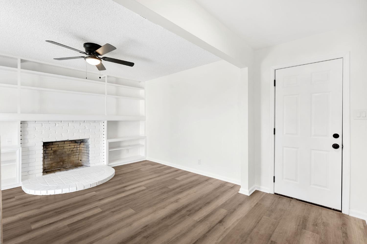 2544 W Dakota Ave, Fresno, CA 93705