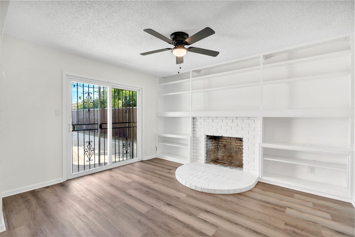 2544 W Dakota Ave, Fresno, CA 93705