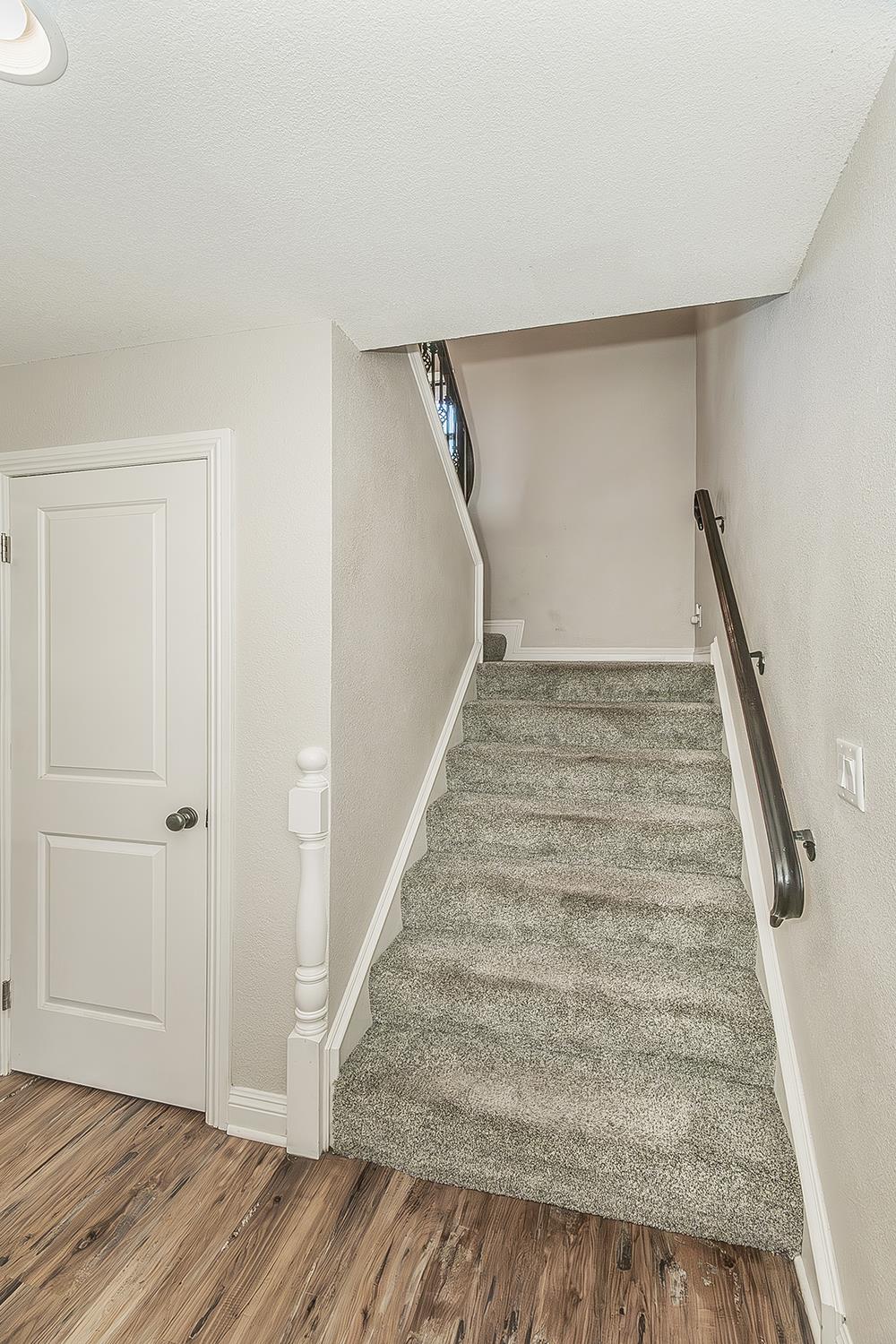 14049 Oak View Dr, Prather, CA 93651