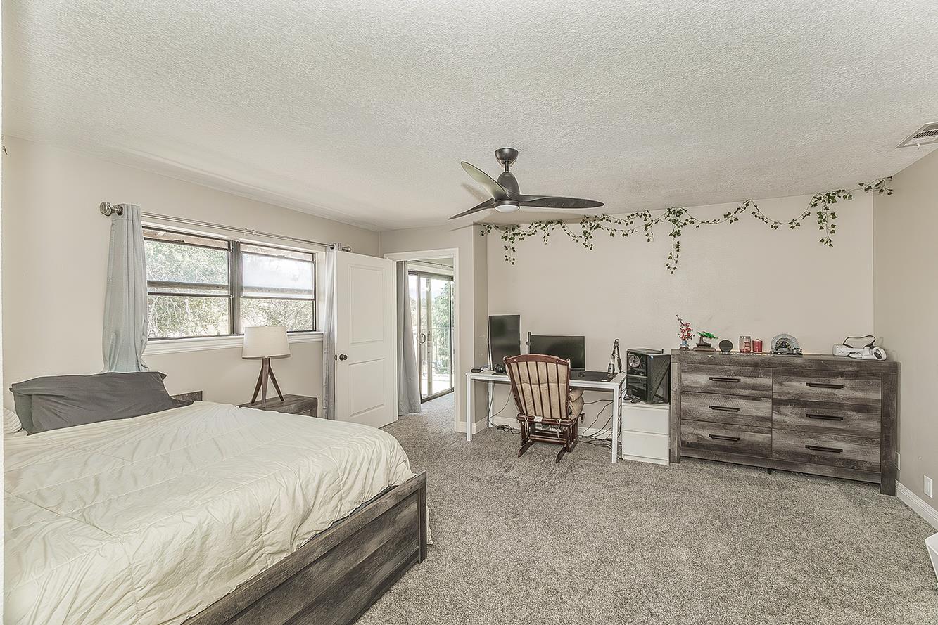 14049 Oak View Dr, Prather, CA 93651