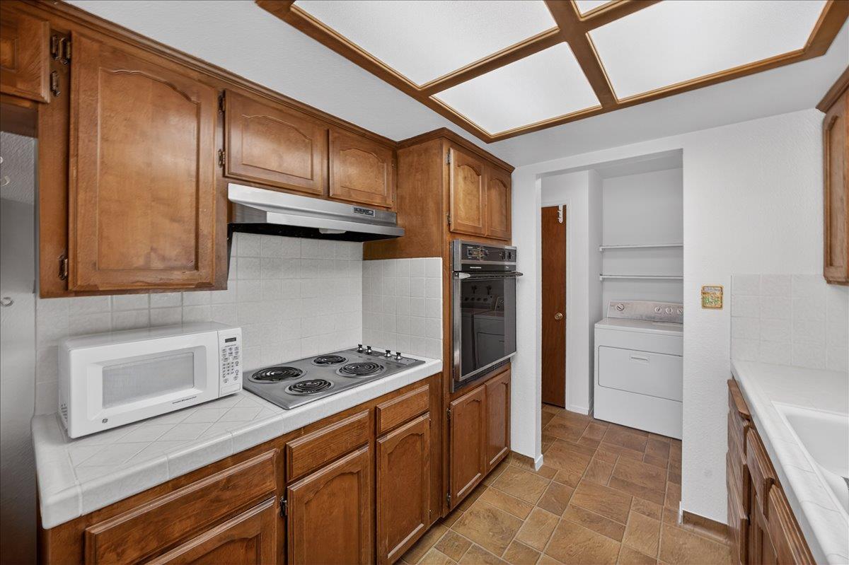 5286 W Richert Ave, Fresno, CA 93722