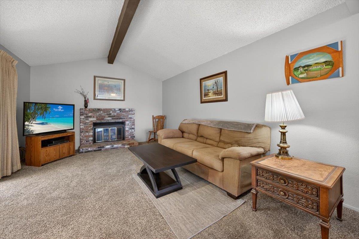 5286 W Richert Ave, Fresno, CA 93722