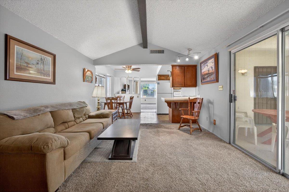 5286 W Richert Ave, Fresno, CA 93722