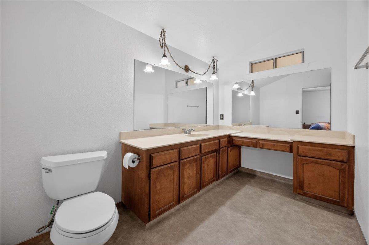 5286 W Richert Ave, Fresno, CA 93722