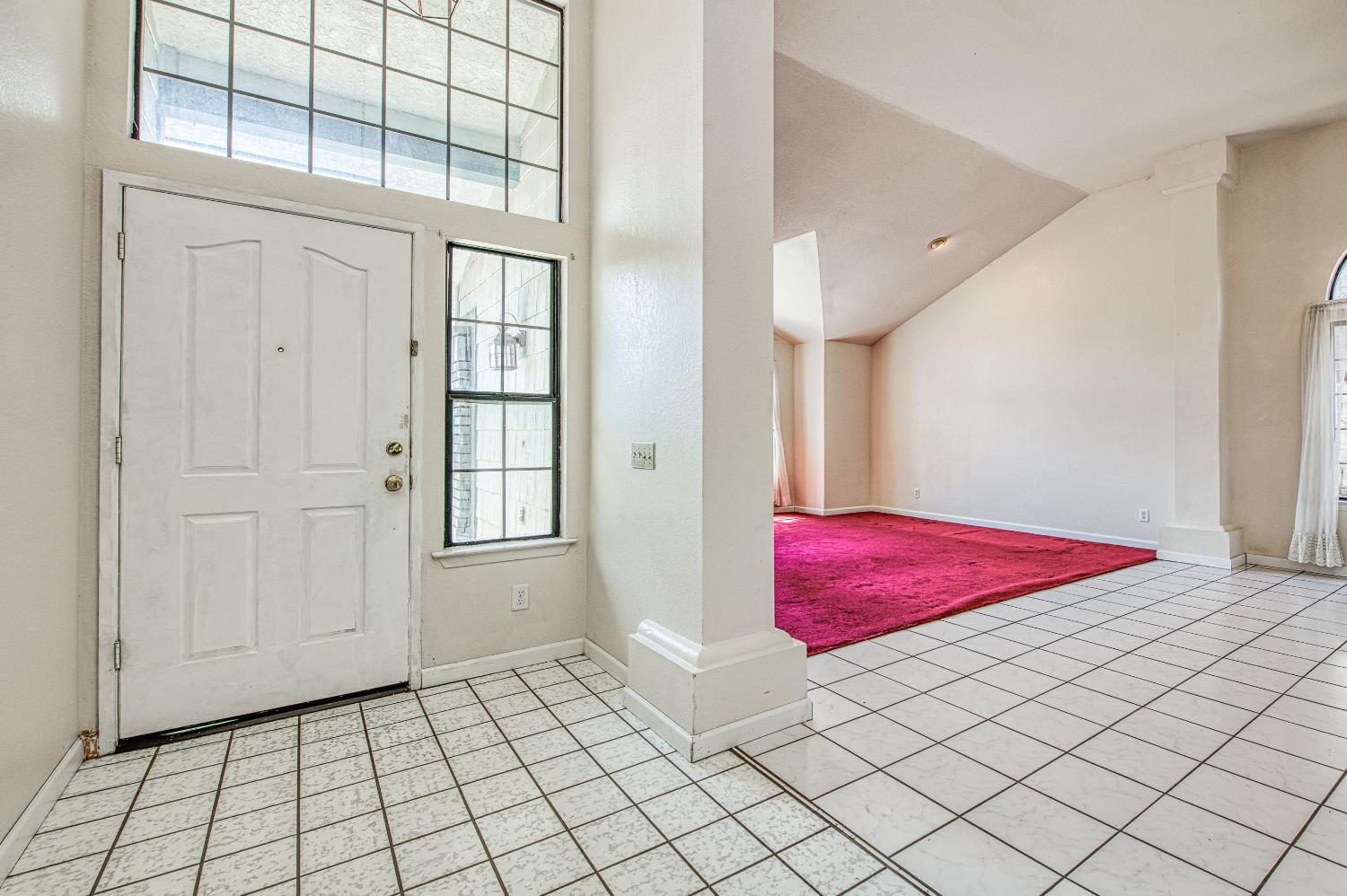 2091 Escalon Ave, Clovis, CA 93611