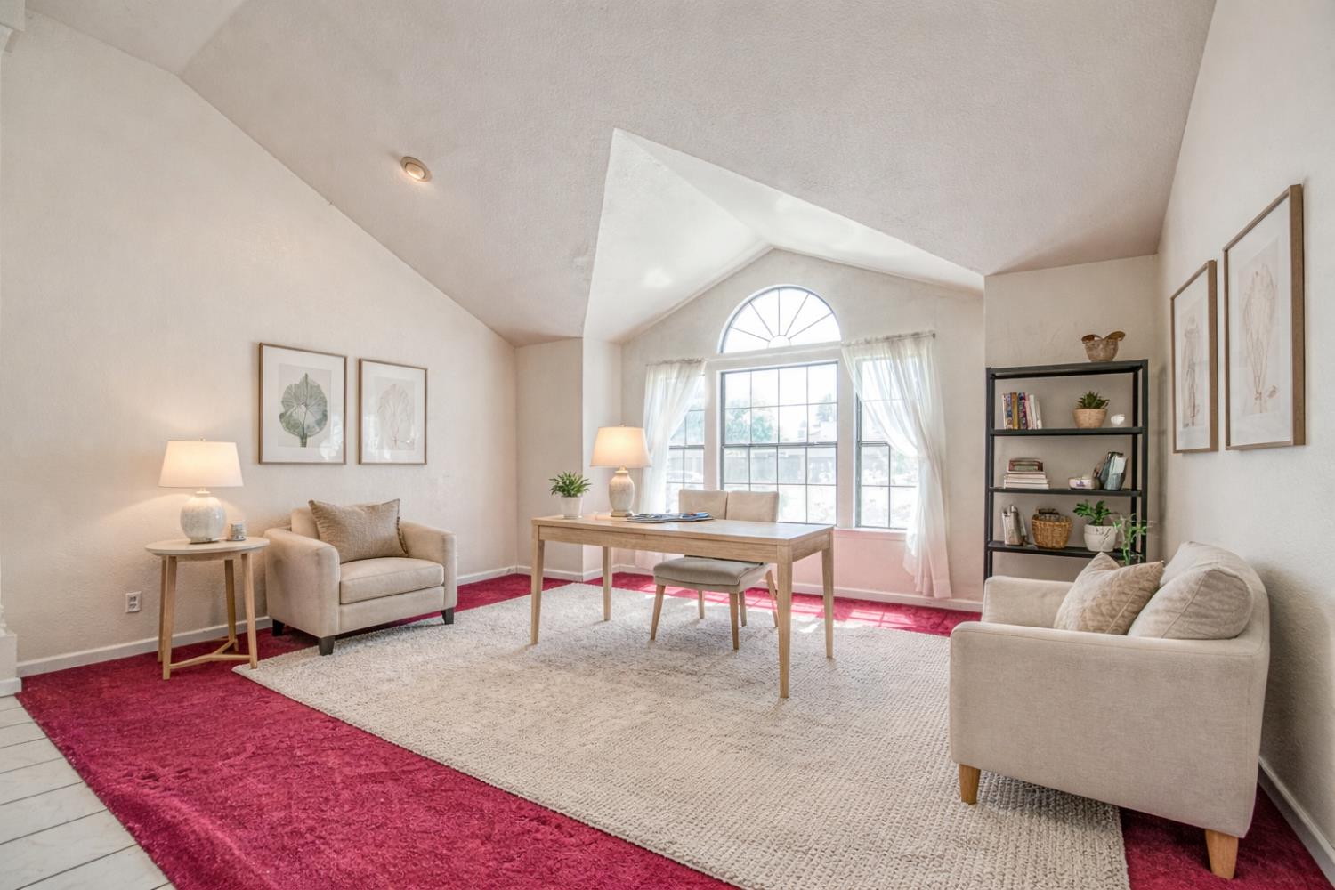 2091 Escalon Ave, Clovis, CA 93611