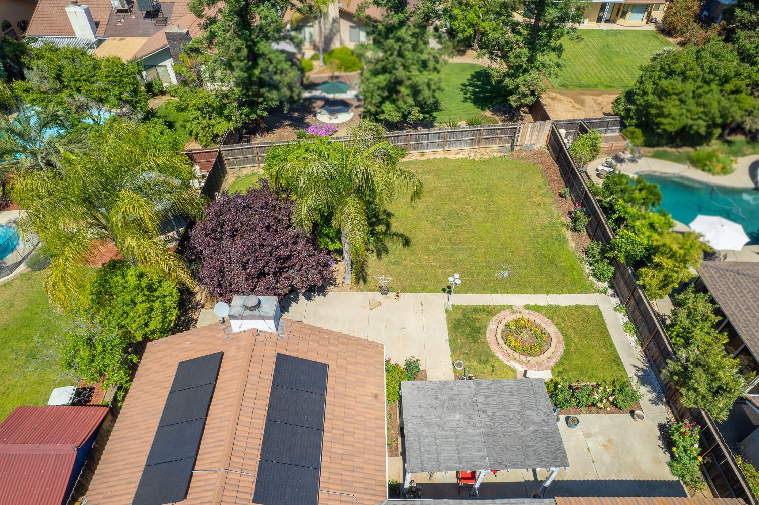 2091 Escalon Ave, Clovis, CA 93611