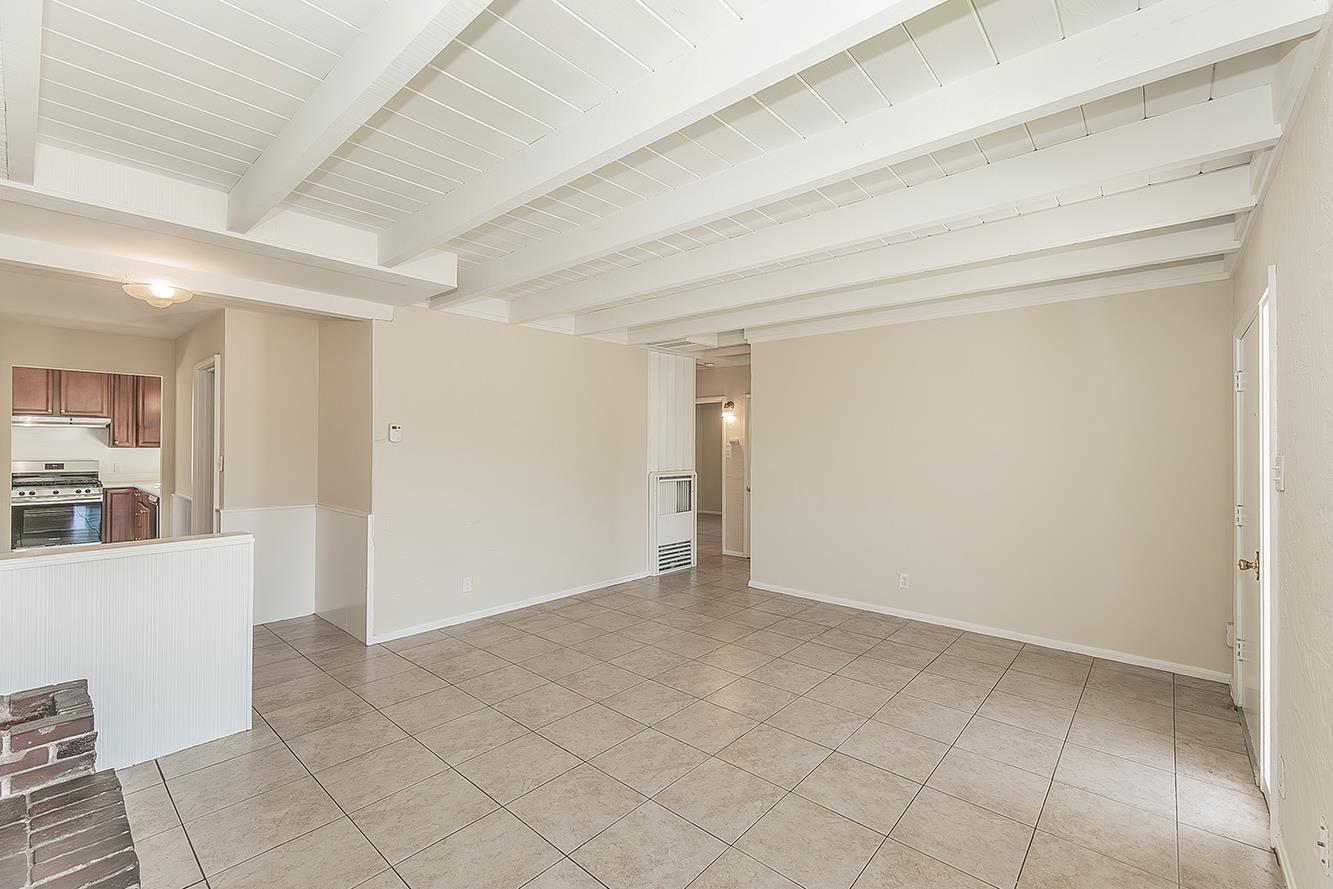 208 W Hampton Way, Fresno, CA 93705