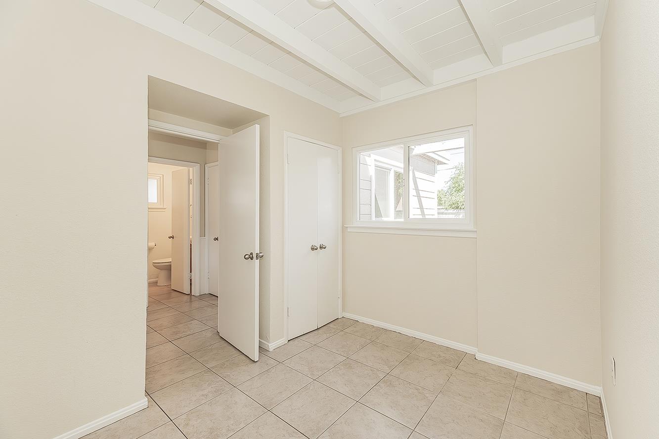 208 W Hampton Way, Fresno, CA 93705