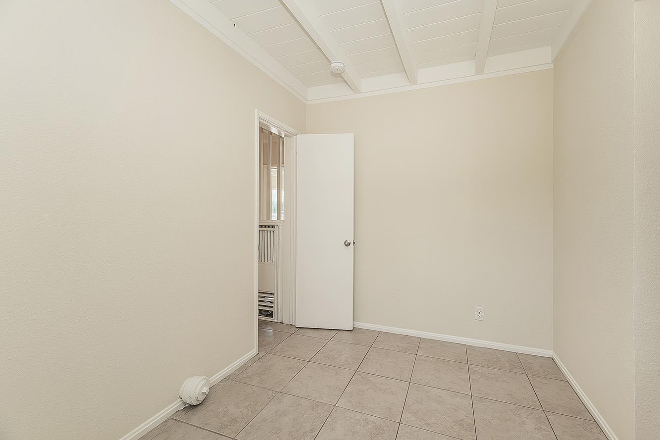 208 W Hampton Way, Fresno, CA 93705