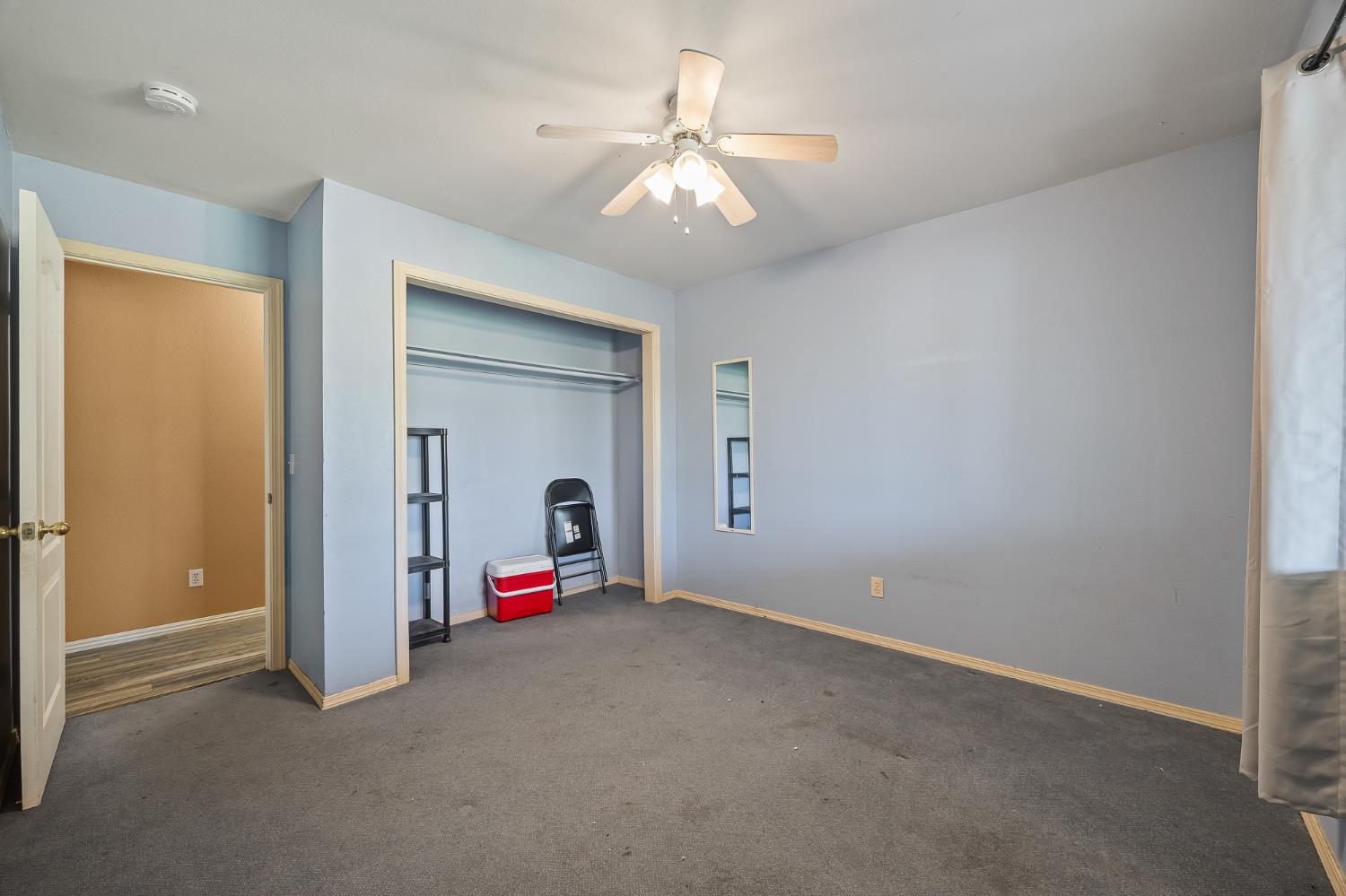 860 W Riverdale Ave, Riverdale, CA 93656