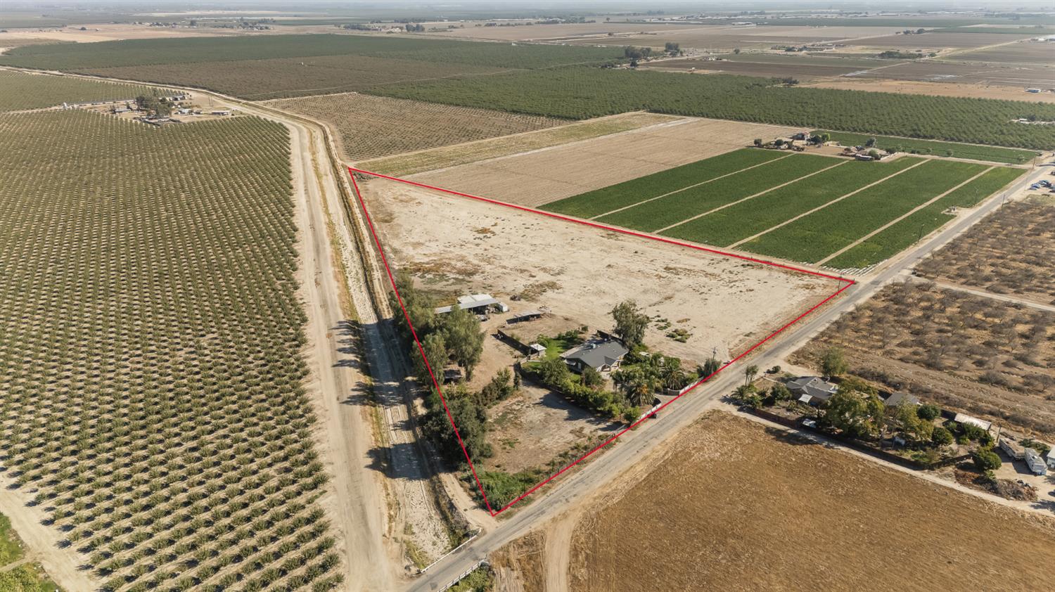 860 W Riverdale Ave, Riverdale, CA 93656