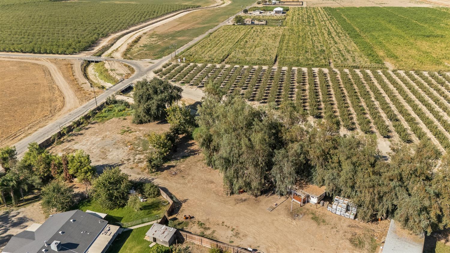 860 W Riverdale Ave, Riverdale, CA 93656