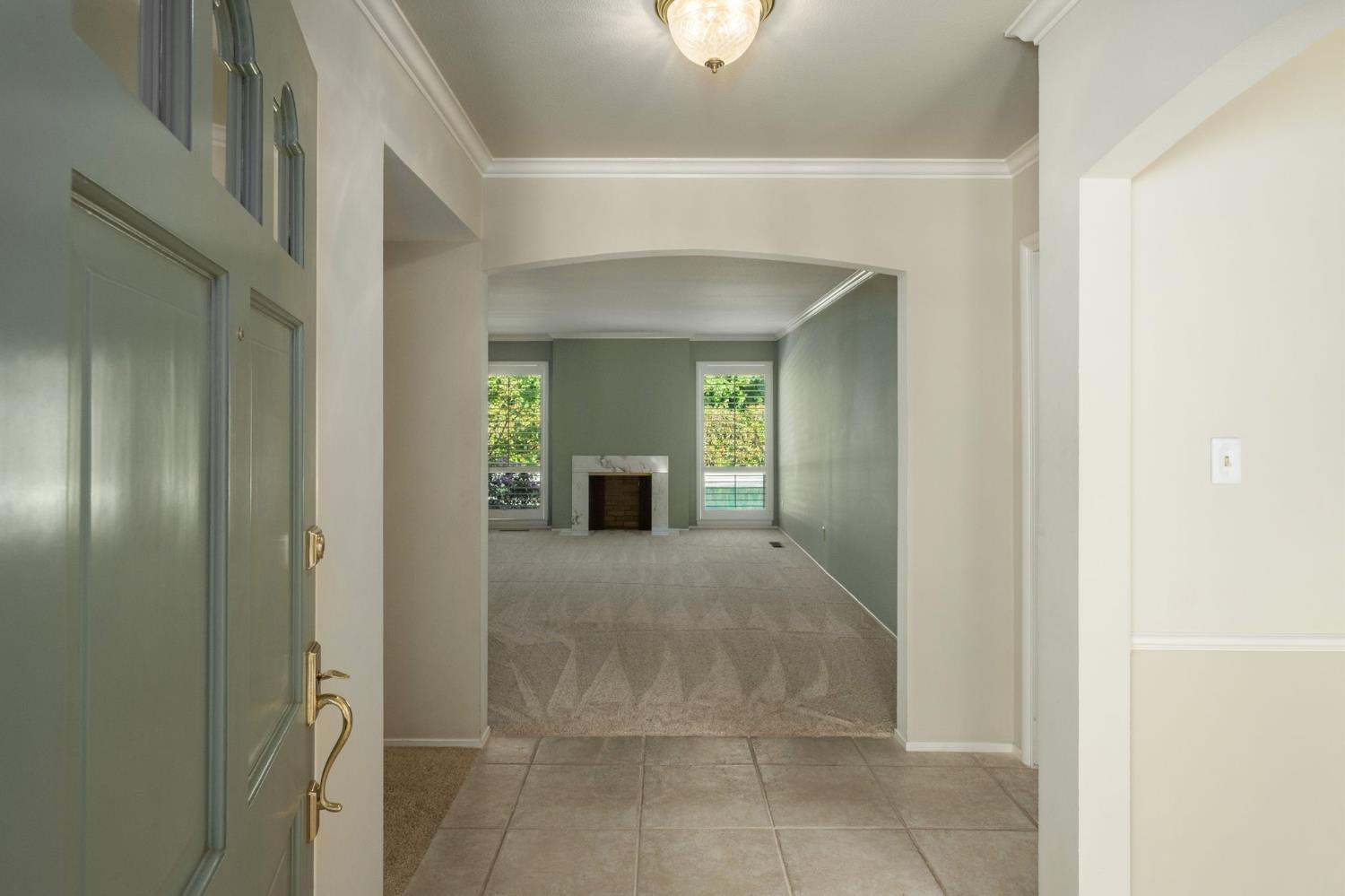 1218 W Tenaya Way, Fresno, CA 93711