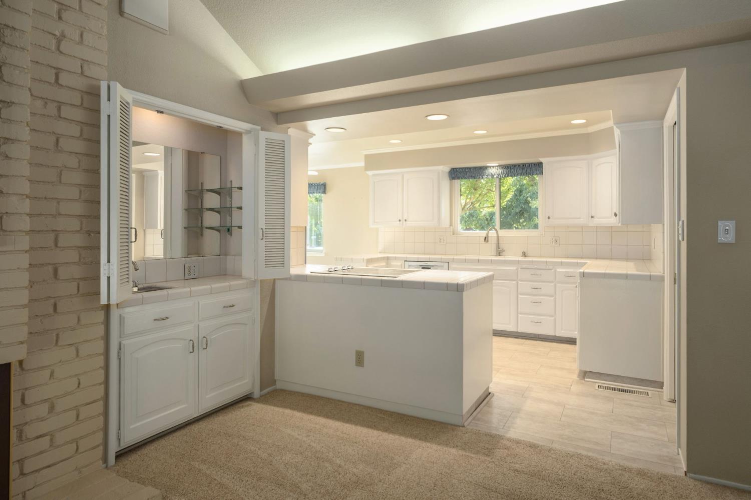 1218 W Tenaya Way, Fresno, CA 93711