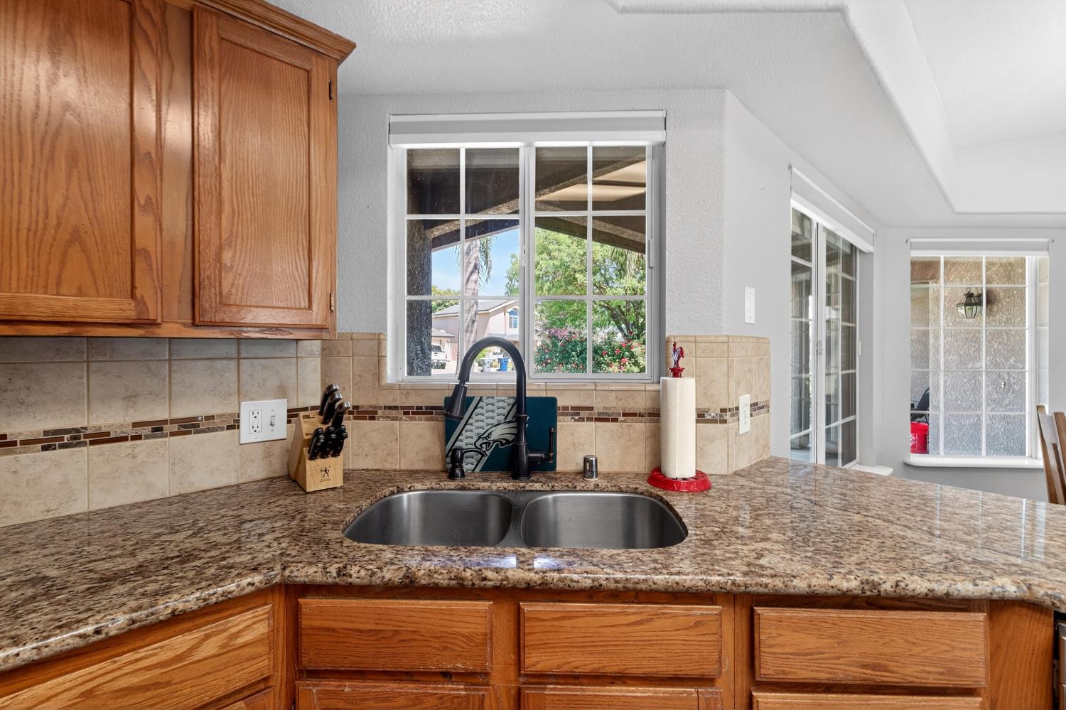 1668 Bedford Ave, Clovis, CA 93611