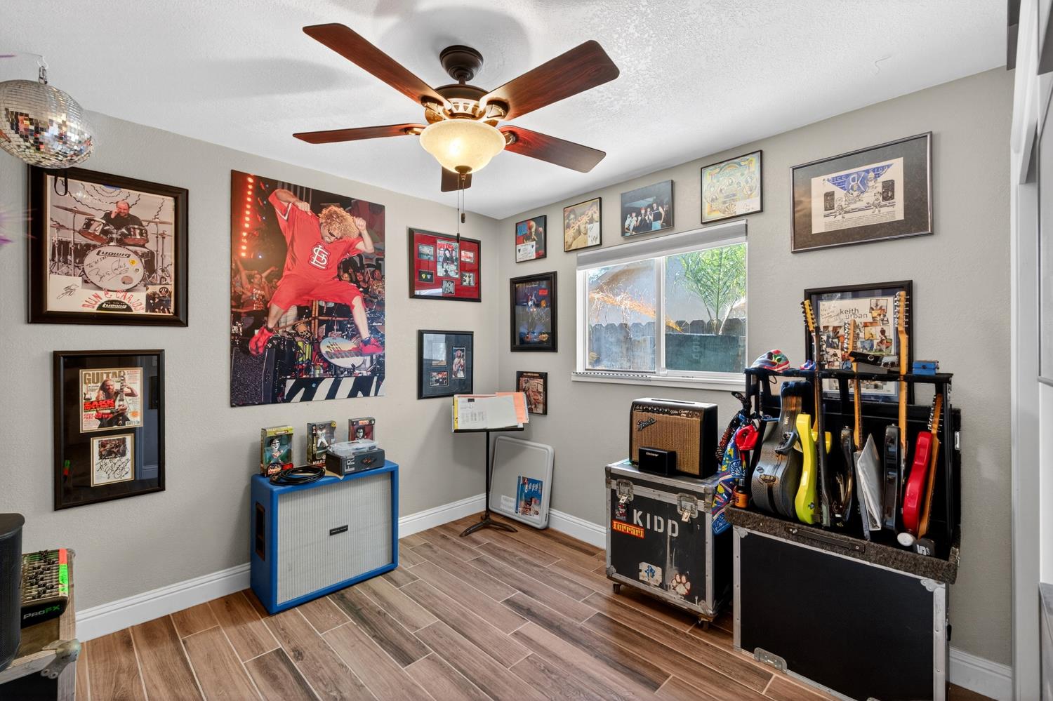 1668 Bedford Ave, Clovis, CA 93611