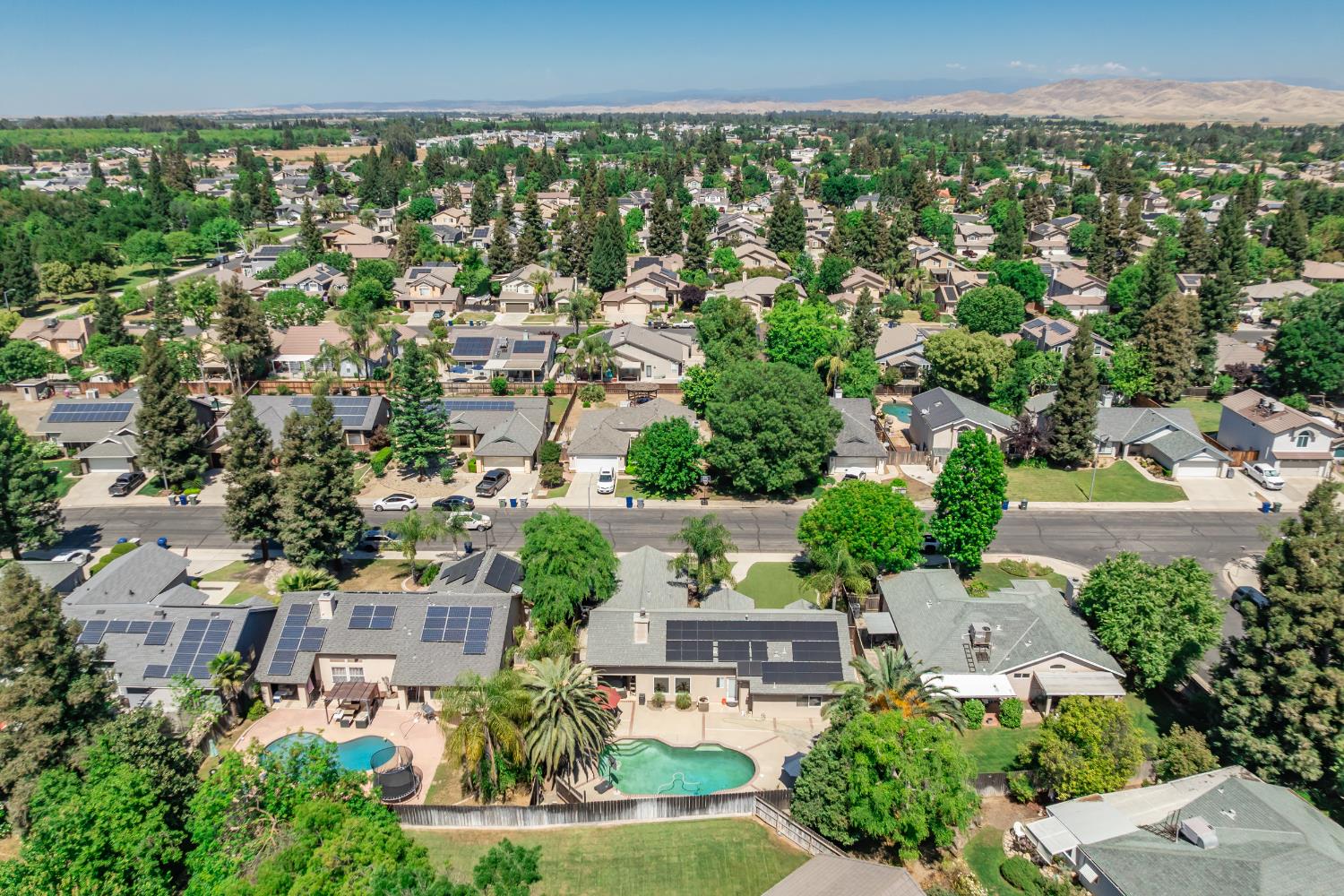 1668 Bedford Ave, Clovis, CA 93611