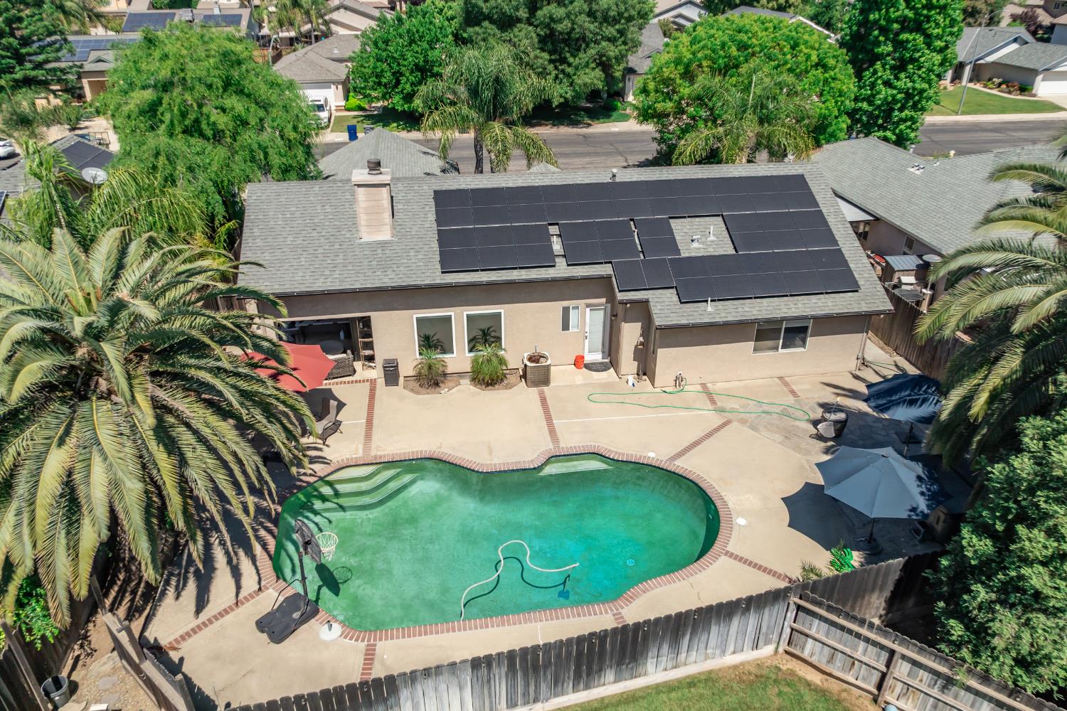 1668 Bedford Ave, Clovis, CA 93611