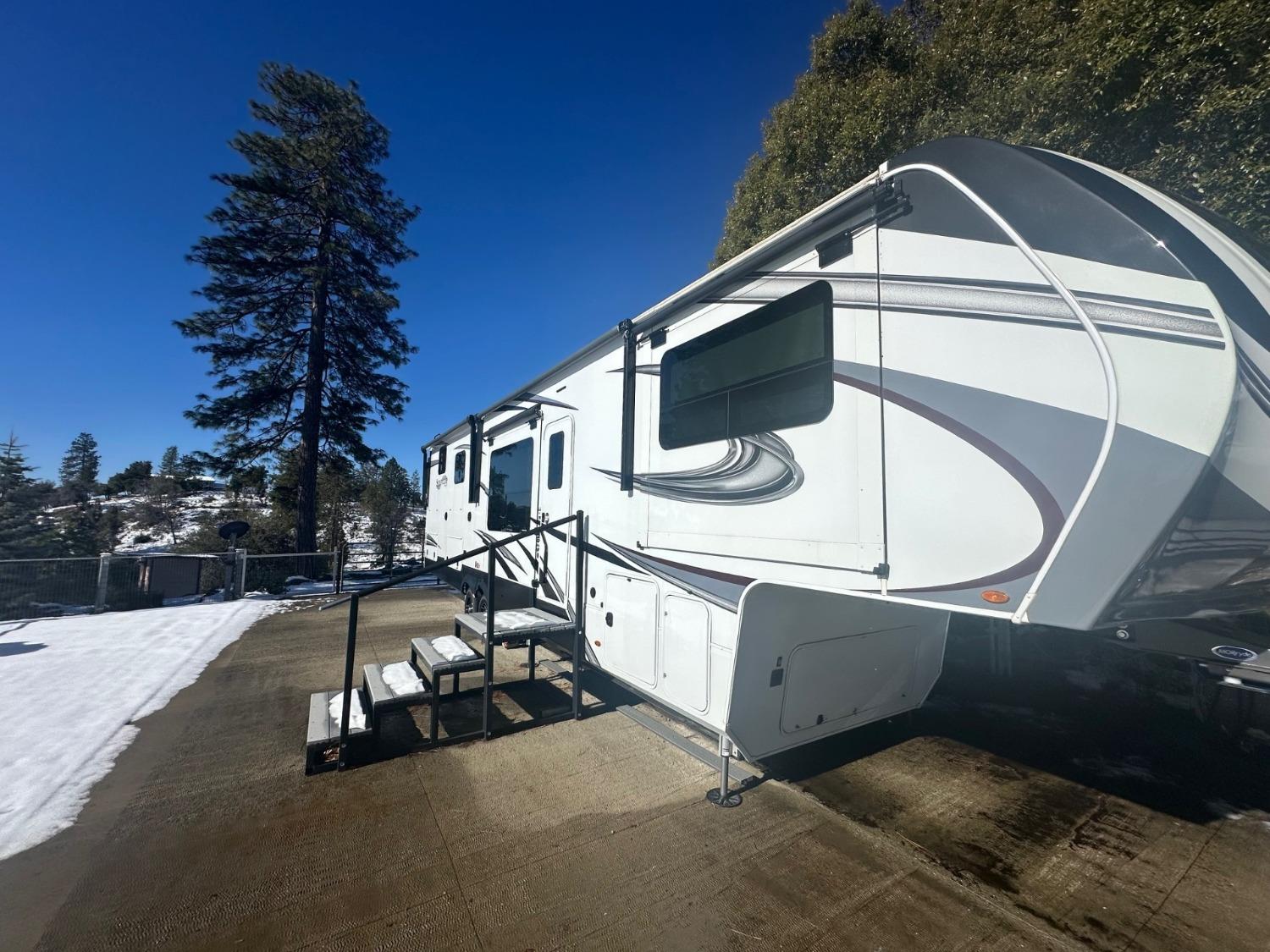 42995 Vista Del Valle Ln, Auberry, CA 93602