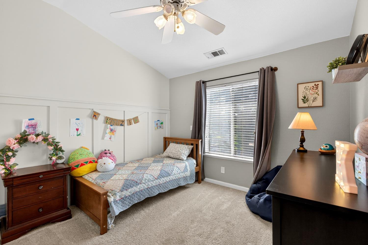 3130 Hillcrest Ct, Madera, CA 93637