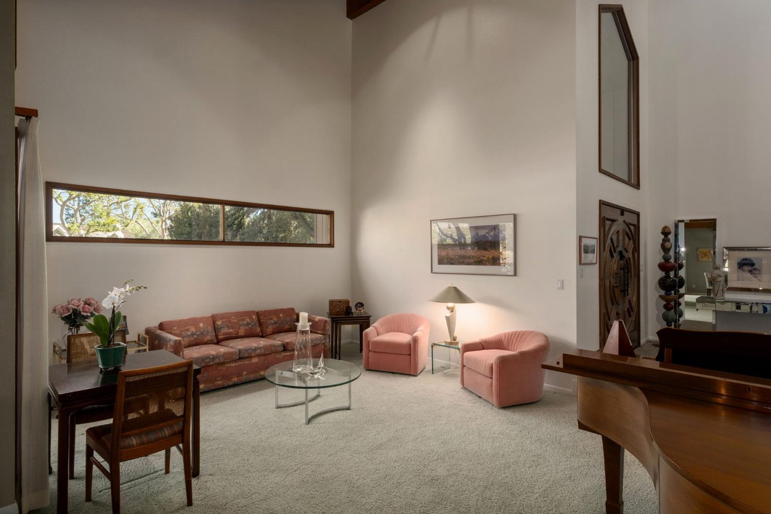 2273 W Dovewood Ln, Fresno, CA 93711