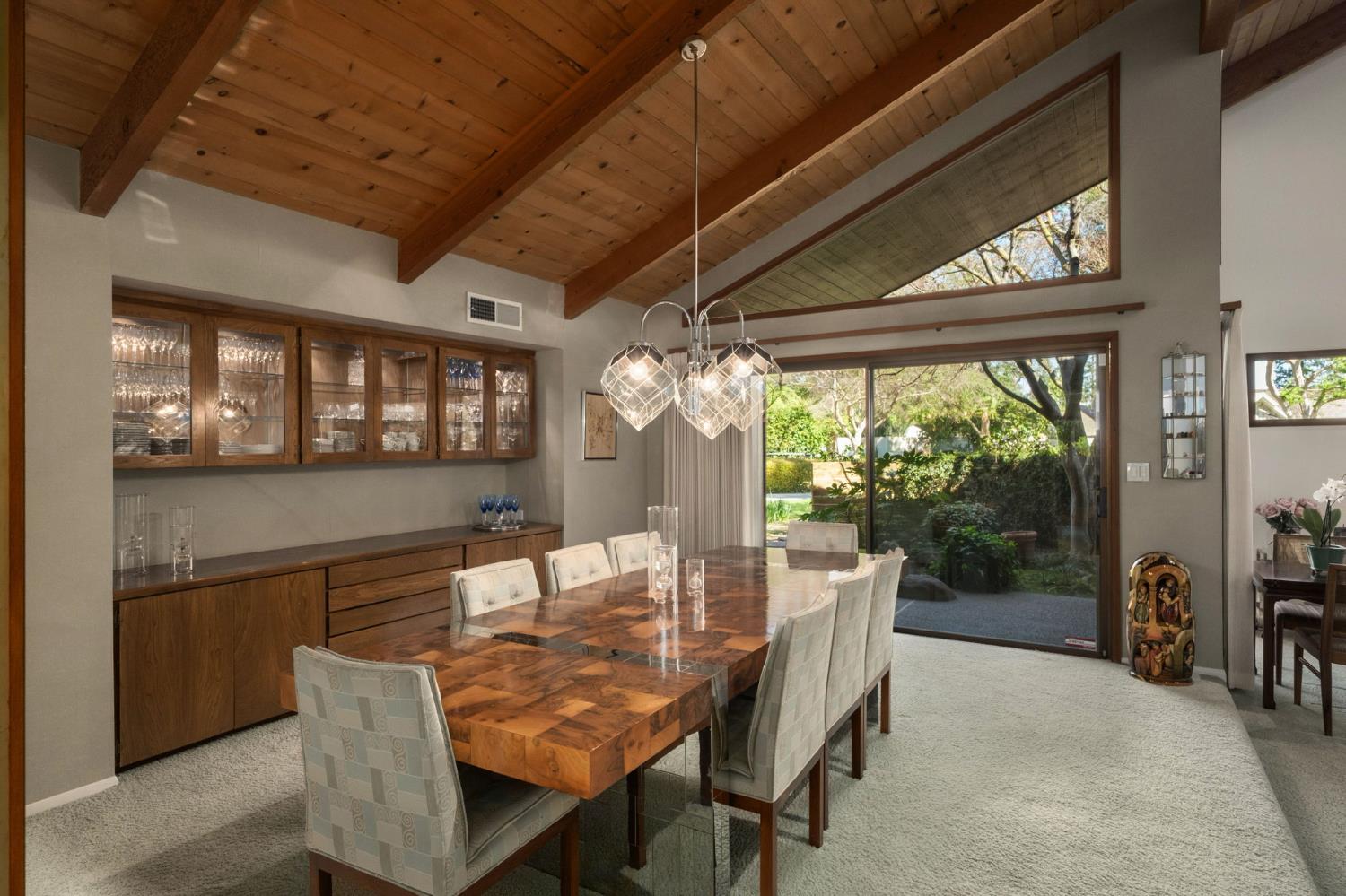 2273 W Dovewood Ln, Fresno, CA 93711